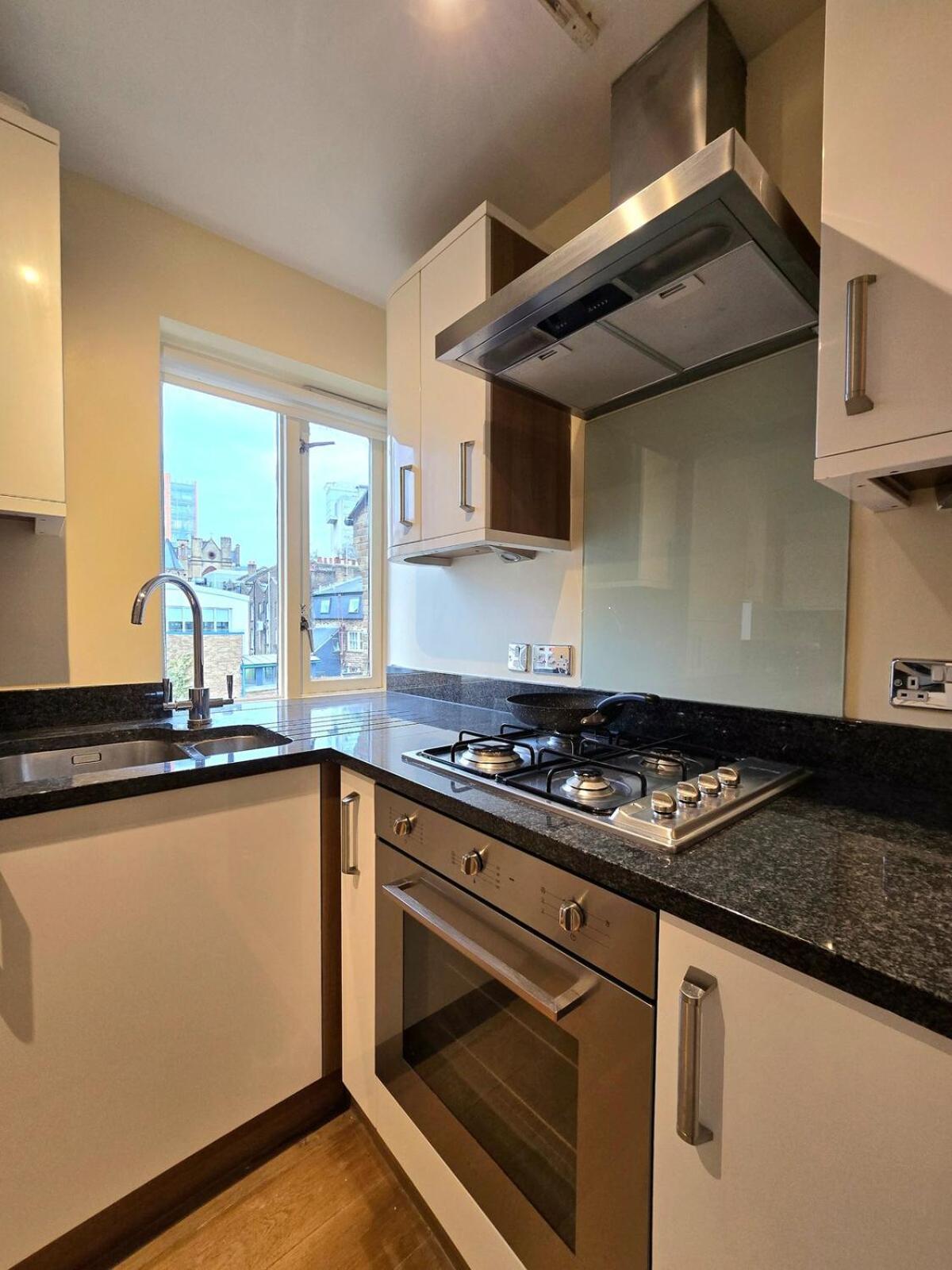 2bd Heart Of Soho&covent London